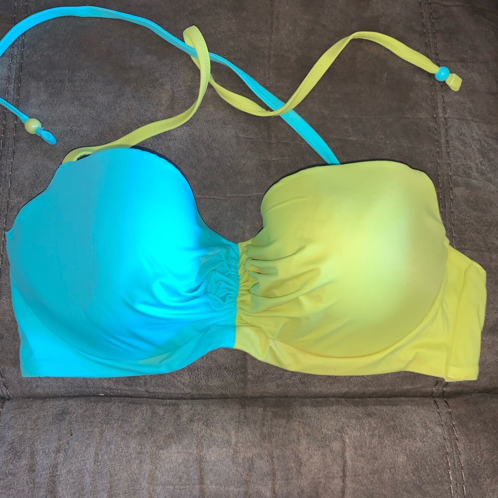 Victoria’s Secret bathing suit top size 36D
